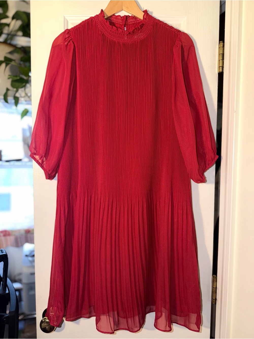 Nanette Lepore Red Pleated High-Neck Women’s Sz 14 Dress Subtle Sparkle